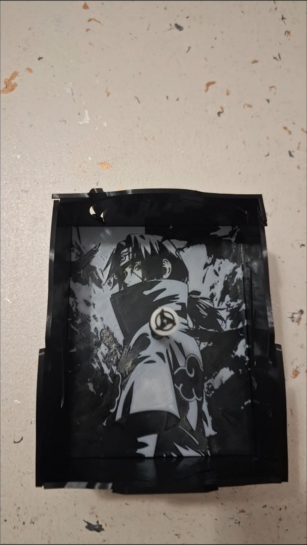 مصباح ليلي بتقنية الليثوفين (Lithophane)  إيتاشي أوتشيها (ناروتو).